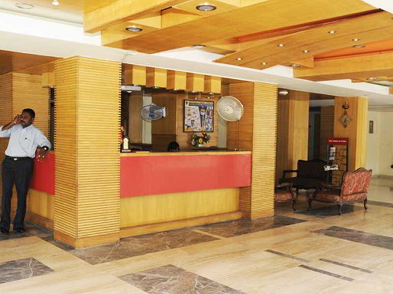 Neelkanth Paradise Hotel Ahmedabad Exterior foto